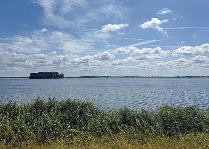 Semesterbostad Amazing In With Wifi Elburg